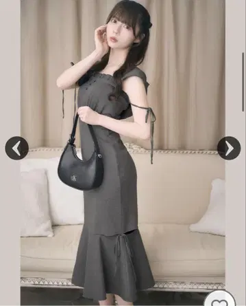 미셸 마카롱 후드 부착 오프숄더 머메이드 원피스