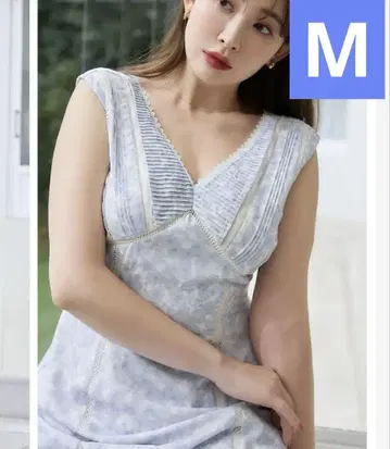 Lace Trimmed Floral Dress herlipto 플로럴