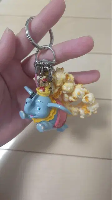 디즈니 덤보 팝콘 키링 키체인