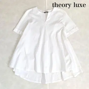 새상품급 띠어리 럭스 23 SS WAYNE 플레어 티셔츠 완판