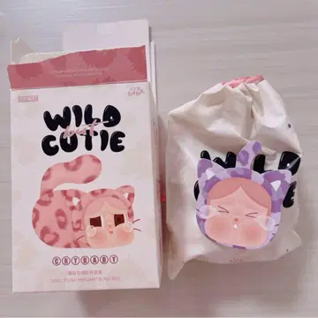 Crybaby wild but cutie popmart 크라이베이비