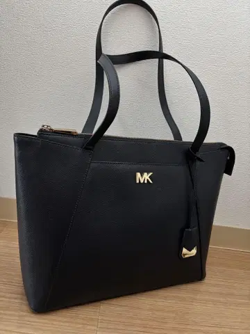 새상품급 MICHAEL KORS 네이비 토트백