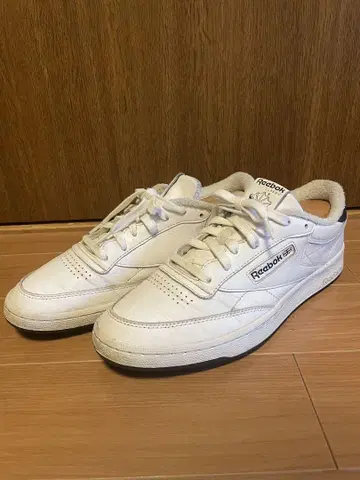 Reebok 클럽 C 화이트 스니커즈