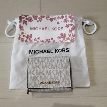 MICHAEL KORS 모노그램 3단 폴더형 지갑