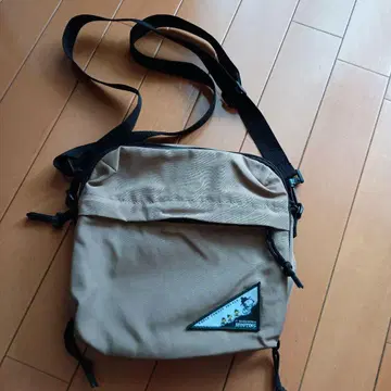 BEAGLE SCOUTS 스누피 숄더백