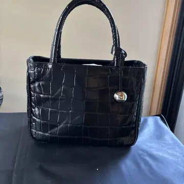FURLA 블랙 핸드백