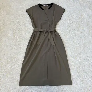 BEIGE 베이지 원피스 프렌치 슬리브 투톤