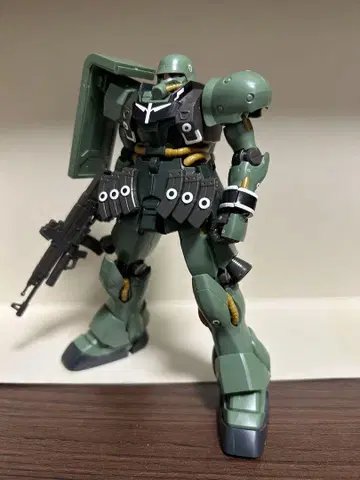 HGUC 기라 줄루 정크 소조립 건담 프라모델