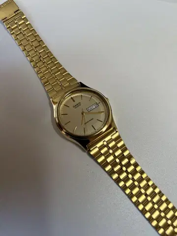 CASIO 골드 쿼츠 손목시계