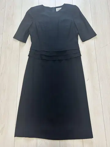 블랙 드레스 프릴 관혼상제