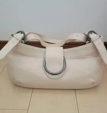 가마쿠라 타카노 소가죽 핸드백