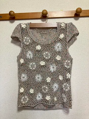 Vernice Fresca 베르니체프레스카 꽃 모티브 니트 42