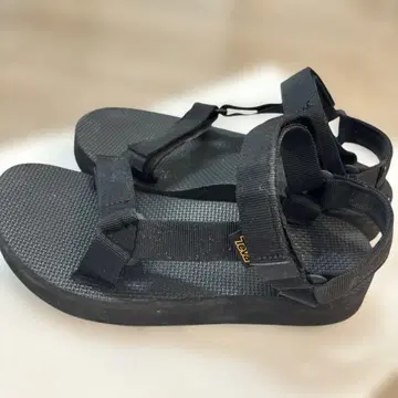 Teva 스포츠 샌들 블랙