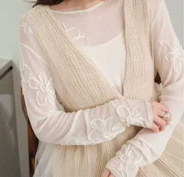 Kastane 플라워 코드 자수 시어 TOPS