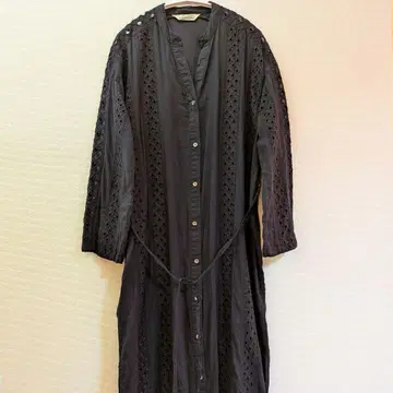 TORRAZZO DONNA 컷워크 레이스 원피스 가운