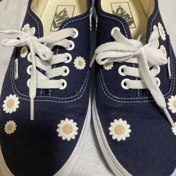 VANS 네이비 꽃무늬 스니커즈