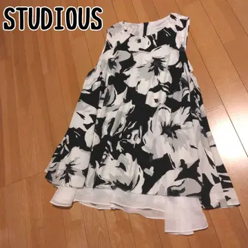 STUDIOUS 스테디 꽃무늬 튜닉 사이즈 0