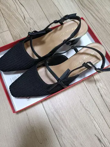 리브 블랙 뮬 샌들