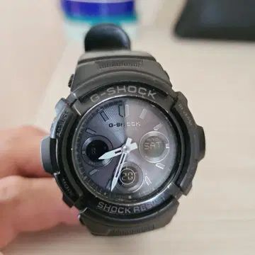 G-SHOCK 블랙 아날로그 디지털 시계
