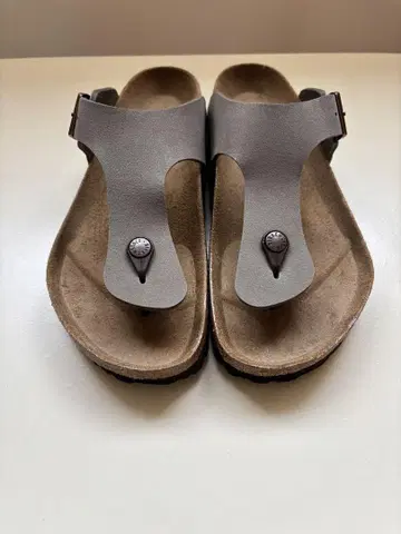 BIRKENSTOCK 샌들