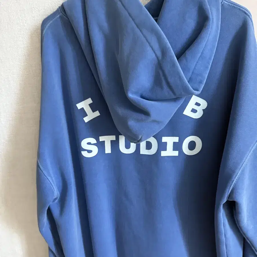 ★送料・関税込★IAB Studio★Pigment Hoodie  Blue★ IAB Studio Pigment Hoodie Royal Blue - 22FW 100% Authentic