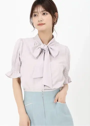 MISCHMASCH 미쉬마쉬 반팔 보우타이 셔링 블라우스 핑크