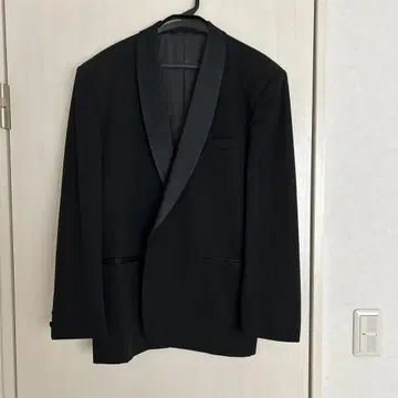 블랙 턱시도