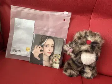 PLUSH KEYRING YUNAH 유나
