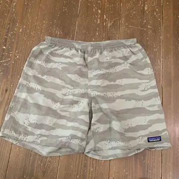 patagonia 카모플라쥬 숏팬츠 M 배기즈
