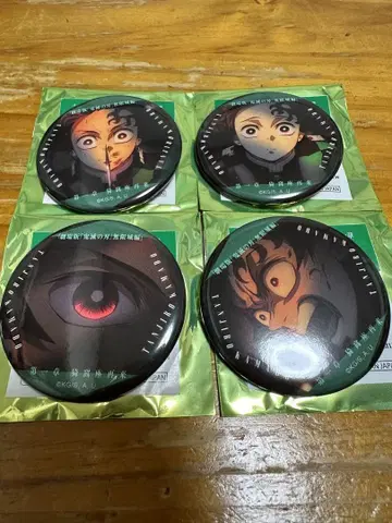 귀멸의 칼날 무한성 이야기가 담긴 눈빛 카마도 탄지로 캔뱃지 세트