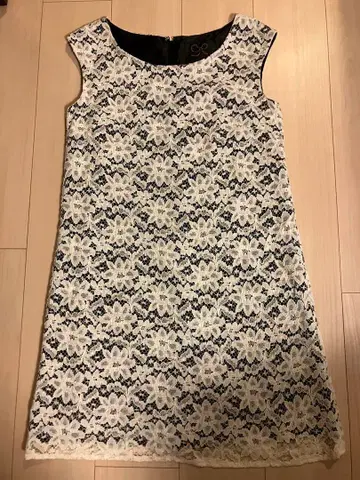 Rubynest 레이스 미니 원피스 슬리브리스