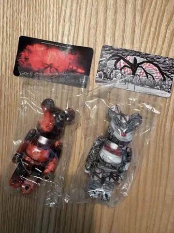 BE@RBRICK 베어브릭 2개 세트 기묘한 이야기