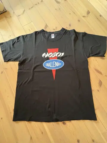 HOSOI x CHALLENGER FRONT LOGO S/S TEE