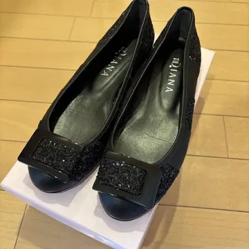 DIANA 블랙 플랫슈즈 글리터