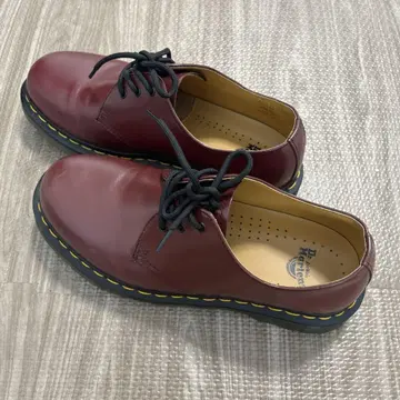 닥터마틴 3홀 슈즈 체리 레드 UK6 US7 25.5cm