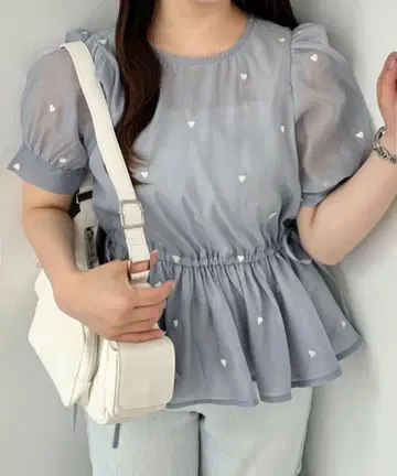 OLIVE des OLIVE 올리브 데 올리브 하트 자수 페플럼 블라우스