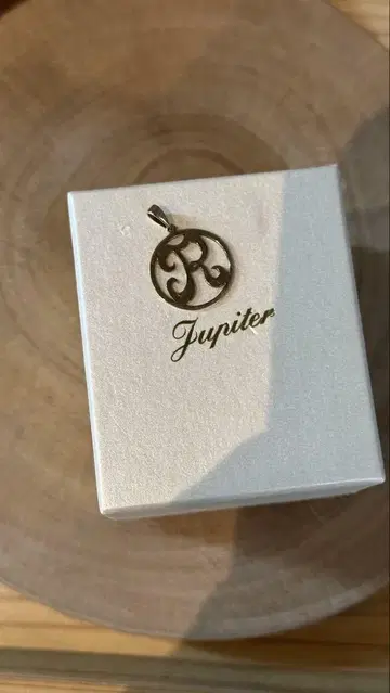 Jupiter R 로고 펜던트 10k 참 (주피터)