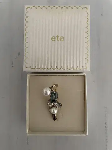 ete 펄 비쥬 이어커프
