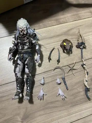 네카 알파 프레데터 피규어 NECA ALPHA PREDATOR
