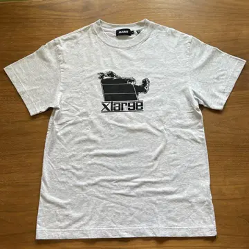 XLARGE 그레이 티셔츠 로고 프린트