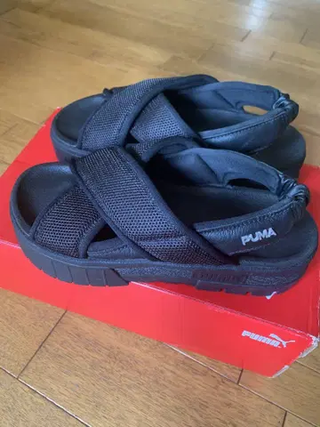 새상품급 PUMA 블랙 스포츠 샌들