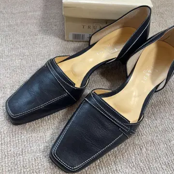 [ TRUSSARDI ] 펌프스 블랙