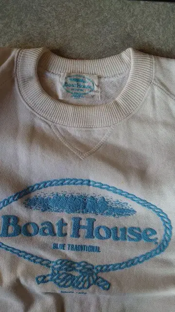 BoatHouse 화이트 맨투맨