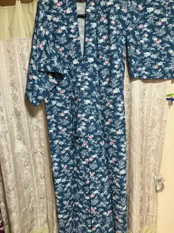 파란색 꽃무늬 호몬기