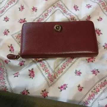 LAUREN RALPH LAUREN 버건디 반지갑