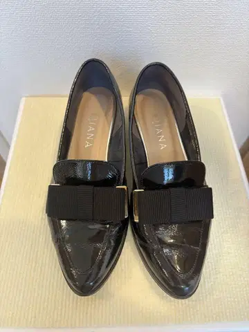 DIANA 리본 포함 블랙 로퍼 24.5cm