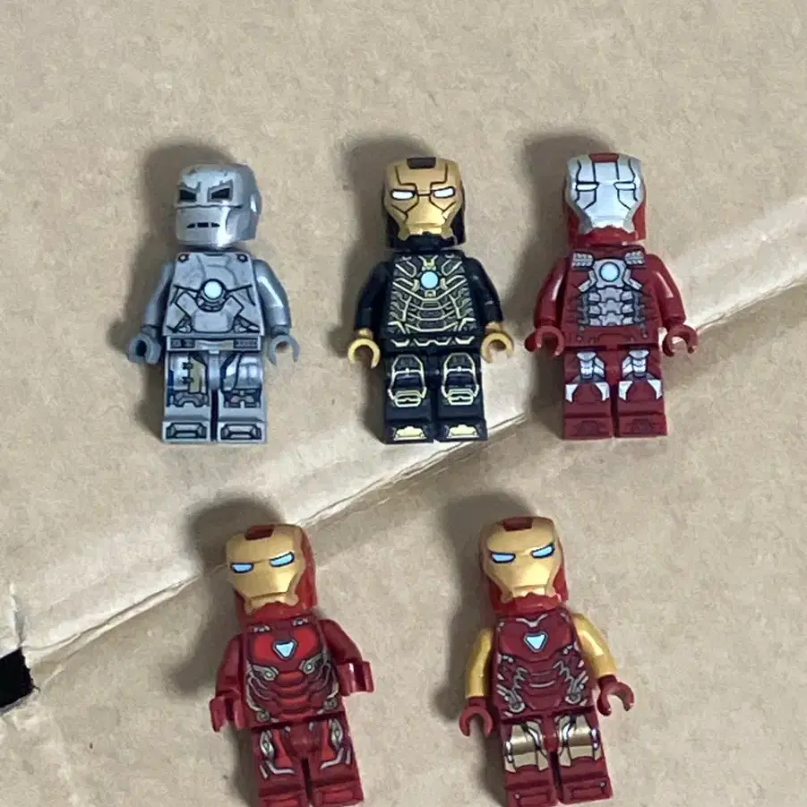 HOT Iron Man Lego Marvel Avengers 76131 Lego 76125 76131