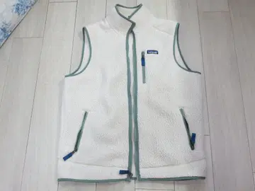 [새상품급] patagonia 플리스 베스트 L 사이즈