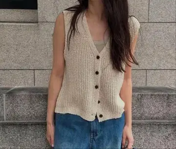 ulu 니트 베스트 버튼 V넥