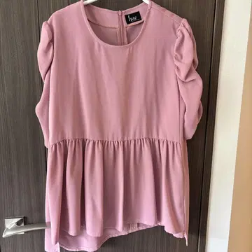hue 휴디투이브닝 핑크 플레어 실루엣 블라우스